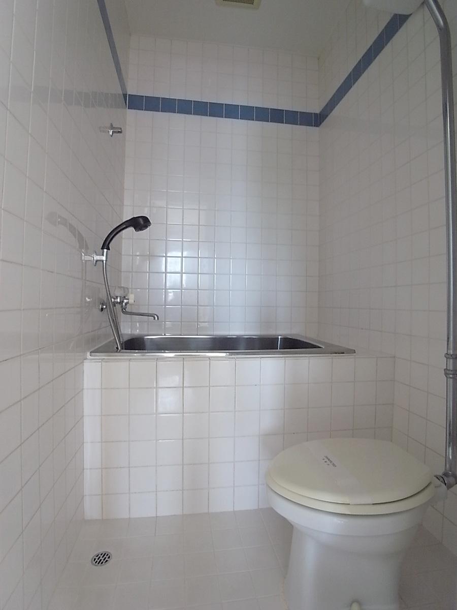 神奈川県川崎市高津区溝口の賃貸物件/タイル張りで風呂とトイレが同室