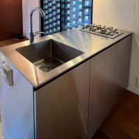 武蔵野市吉祥寺南町の賃貸物件/ミニマルなデザインのステンレスキッチン