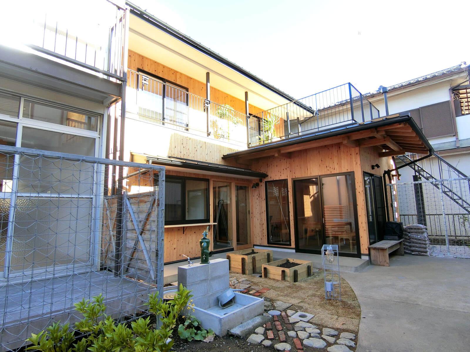 八王子市天神町の賃貸物件/アパートのとなり、母屋の1階が共有スペースに