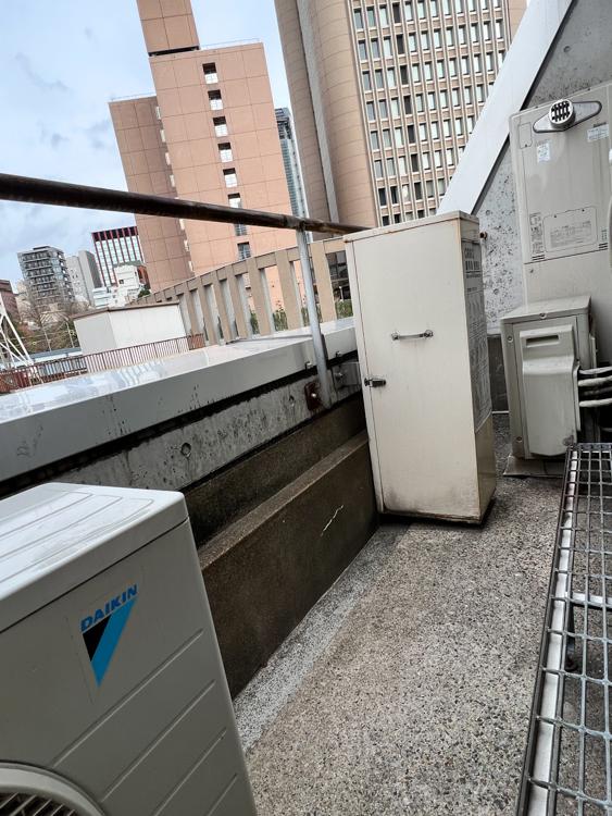 千代田区神田小川町の賃貸物件/ベランダ。息抜きしたい時はここで深呼吸しましょう