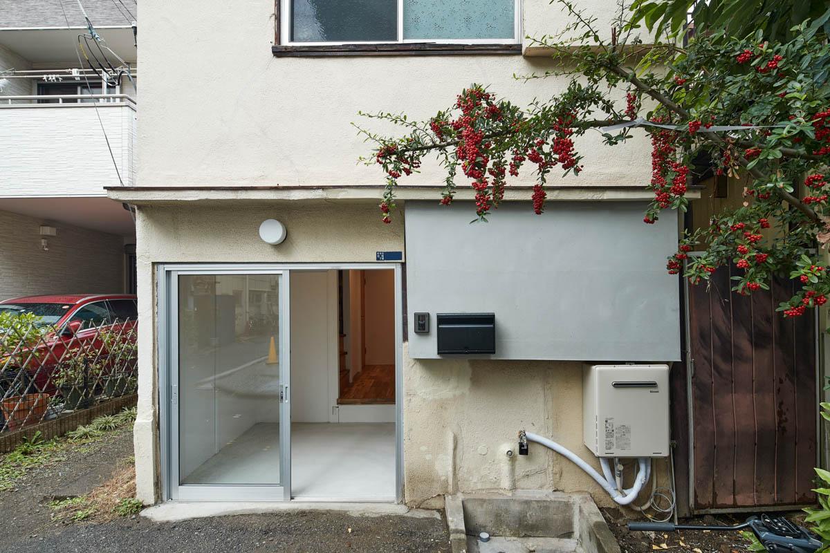 墨田区立花の賃貸物件/大きなクリアガラスの引き戸。ちょっとしたお店をしたい人には嬉しいつくり