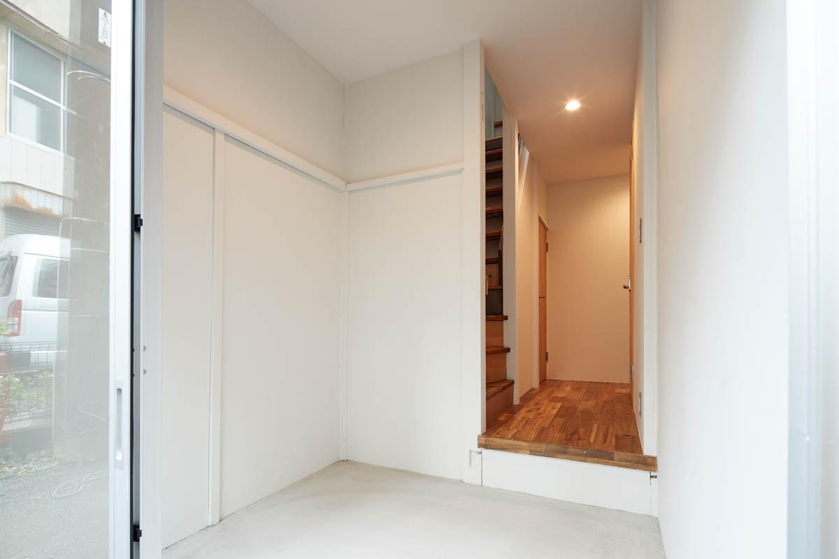 墨田区立花の賃貸物件/大きな土間スペース。自転車・アウトドア用品などたくさん置ける。軒先店舗みたいにしてもいい