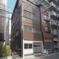 台東区台東の賃貸物件/1階はカフェが営業中です