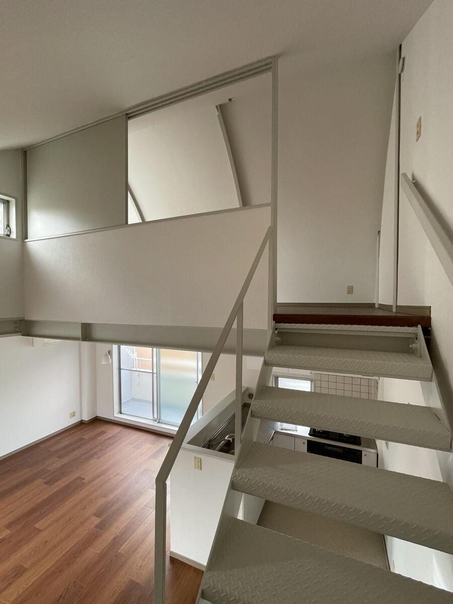 練馬区南田中の賃貸物件/2階：3階部分とは緩い仕切りでつながっている