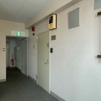 港区南青山の賃貸物件/玄関外、共用部