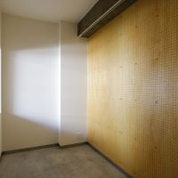 杉並区高円寺南の賃貸物件/土間部分はデスクスペース以外にも、いろいろ遊べそうな余白が残されているのがうれしいところ