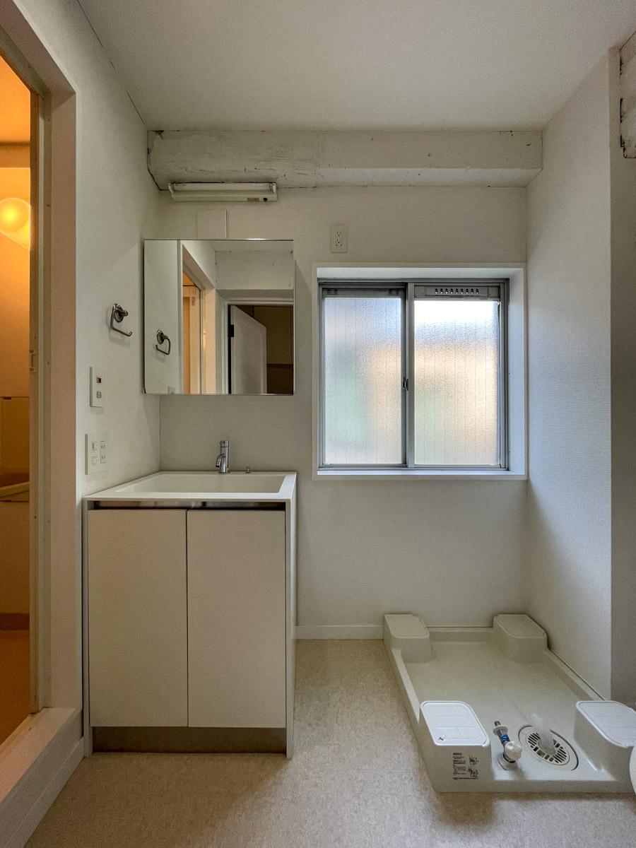 品川区西五反田の賃貸物件/サニタリー。※今回の区画には写真の窓はございません