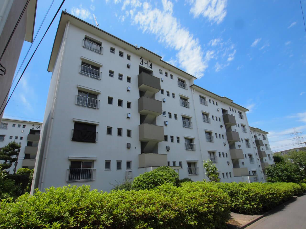 横浜市青葉区すすき野の売買物件/外壁が塗り直され、きれいな状態