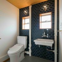 横浜市青葉区すすき野の売買物件/濃紺のタイルがかわいい