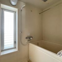 世田谷区岡本の賃貸物件/下階：浴室。追いだき、浴室乾燥機つき