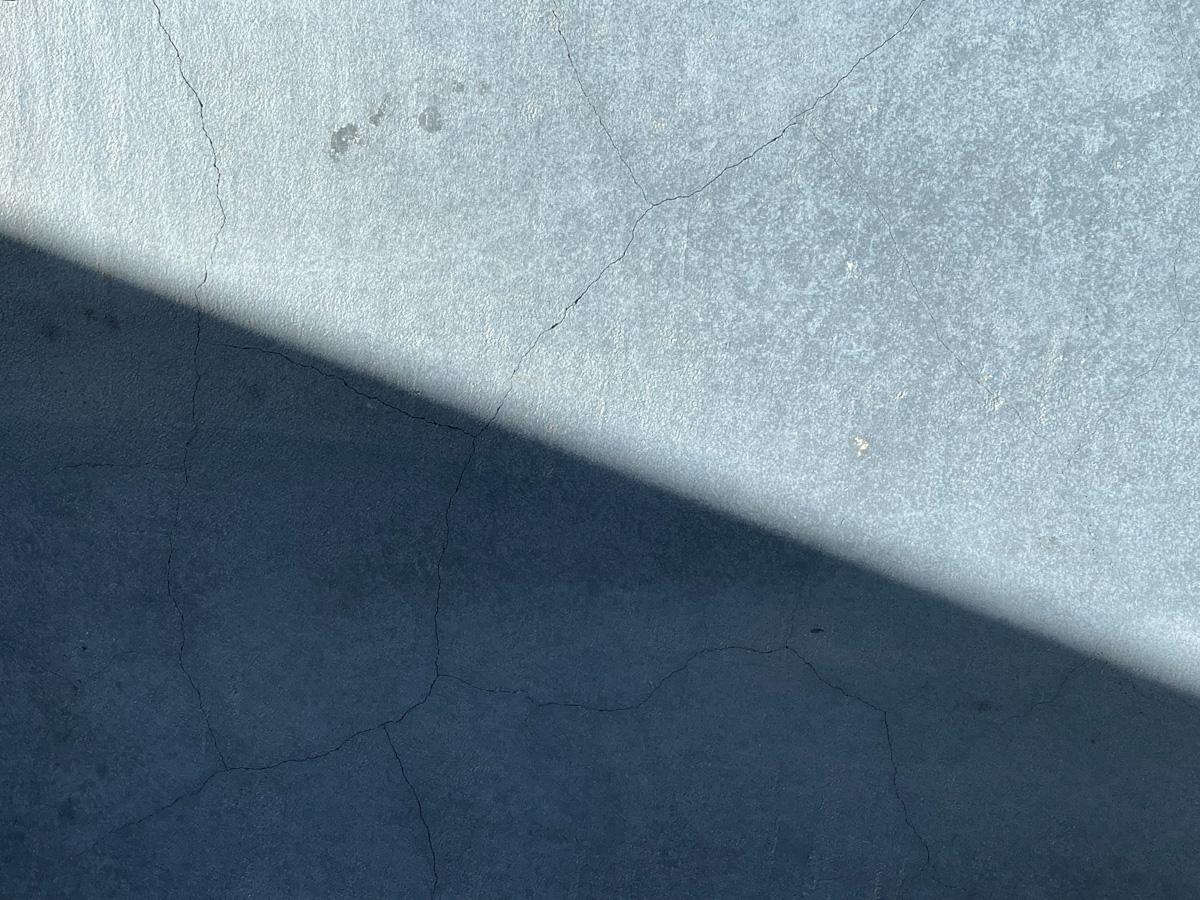 世田谷区岡本の賃貸物件/床は青色のコンクリート