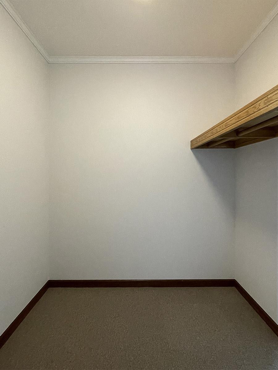 町田市玉川学園の賃貸物件/2階北西側洋室、ウォークインクローゼット