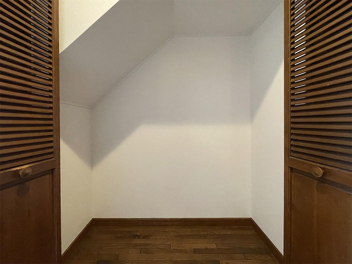 町田市玉川学園の賃貸物件/1階階段下収納