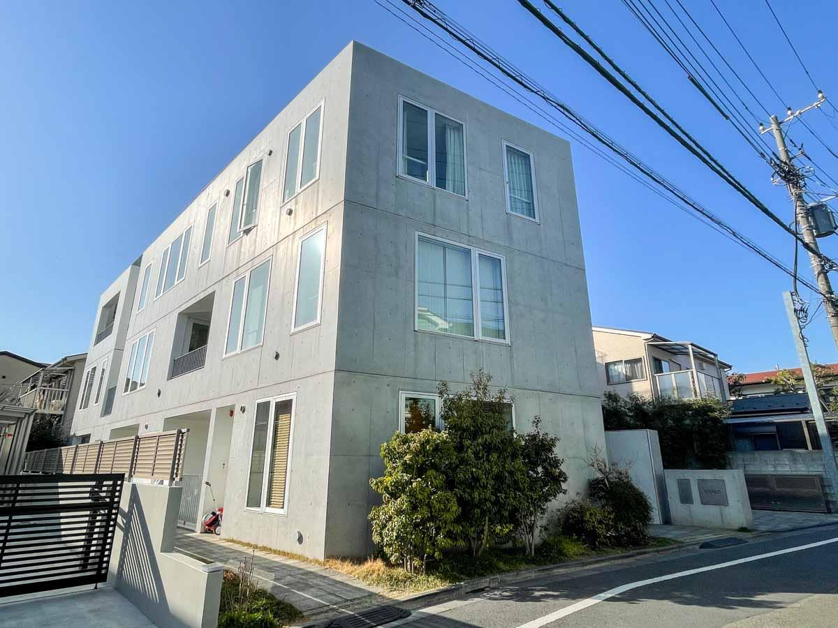 世田谷区駒沢の賃貸物件/外観。3階部分が今回のお部屋