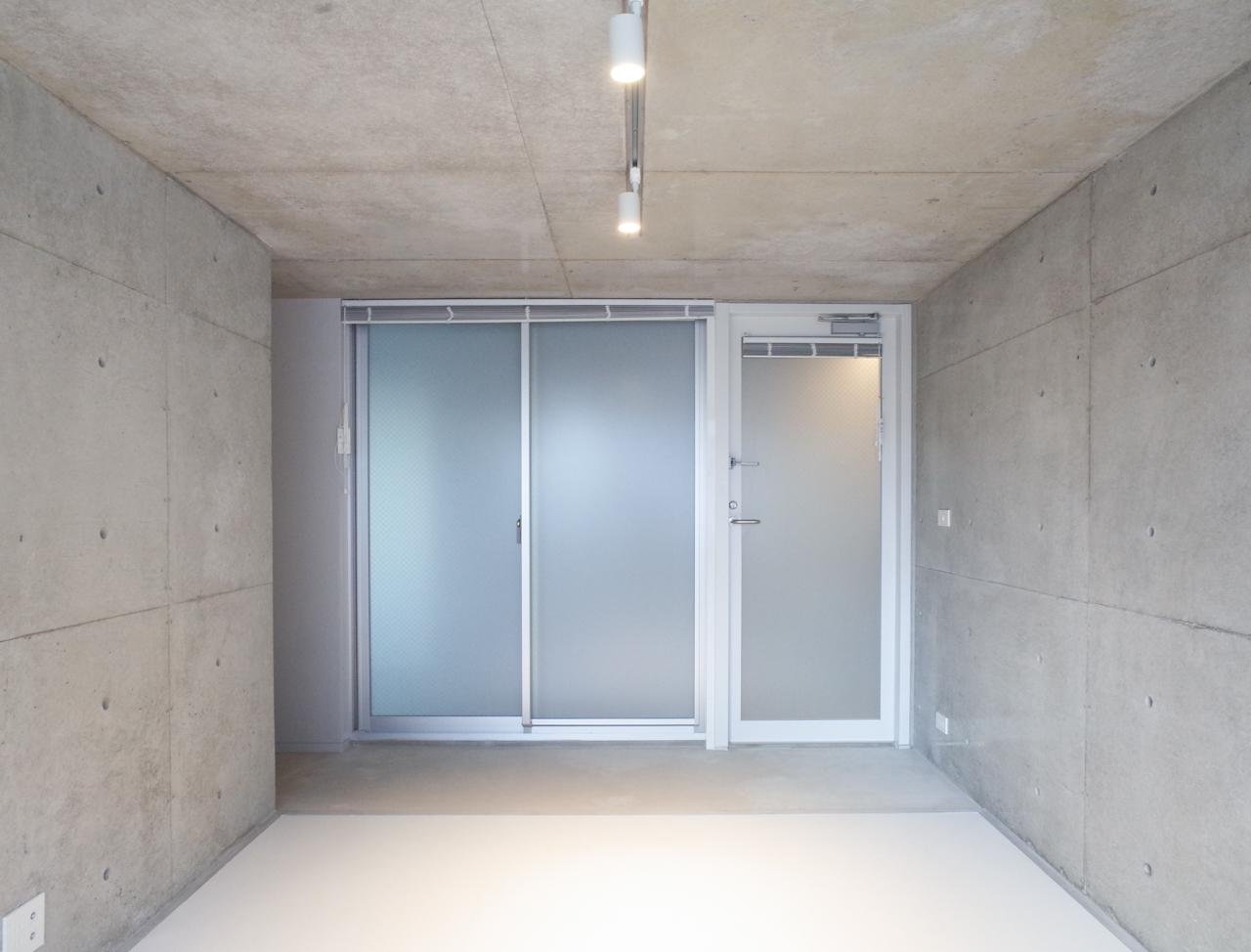 川崎市中原区下小田中の賃貸物件/玄関を開けると横長の土間になっています