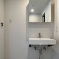 江東区門前仲町の賃貸物件/シンプルな洗面所