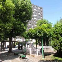 大田区西蒲田の賃貸物件/近所の小さな公園、出来立てのパンを買って屋外ランチもいいですね