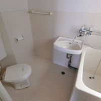 杉並区和田の賃貸物件/バストイレはレトロ感いっぱいのかわいらしさ