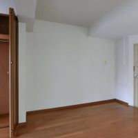 杉並区和田の賃貸物件/冷蔵庫の配置はおそらくこのエリア、食器棚や本棚も並べられそう