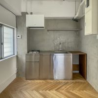 渋谷区鉢山町の賃貸物件/ステンレスのキッチン　どこを撮ってもサマになる部屋