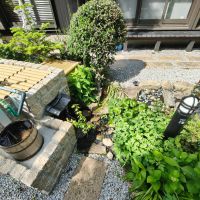 世田谷区喜多見の賃貸物件/同敷地内オーナー宅にある井戸。夏はスイカや飲み物を冷やしたりしています。