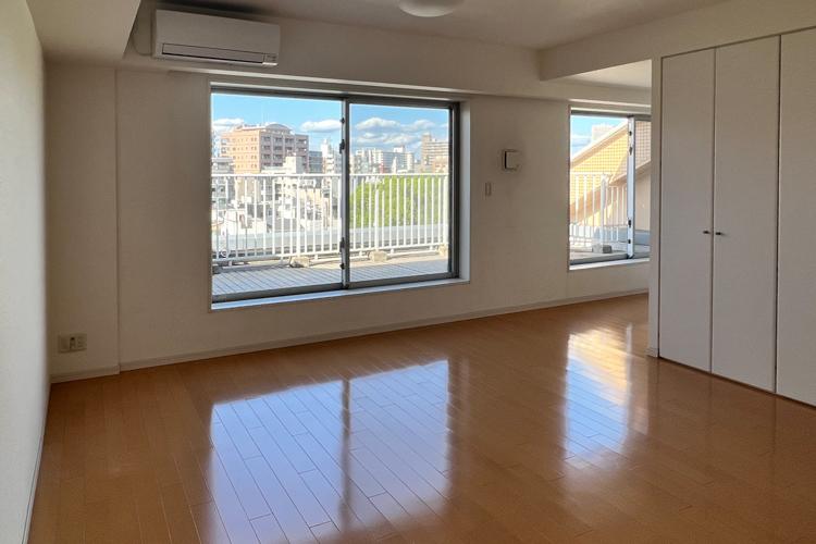 江東区清澄の賃貸物件/室内からも抜けた景色を楽しめます