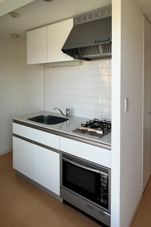 江東区清澄の賃貸物件/ガスコンロ２口。オーブンレンジは撤去予定