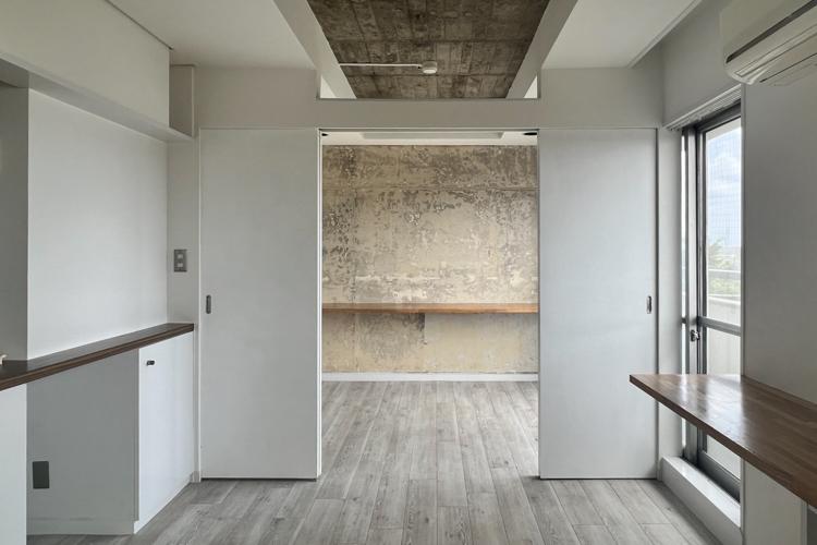 世田谷区奥沢の賃貸物件/所々に壁や天井が躯体現しになっているのも味があります