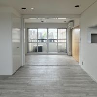 世田谷区奥沢の賃貸物件/LDKとその奥の寝室