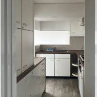 世田谷区奥沢の賃貸物件/キッチン収納も多い。レトロな趣があります