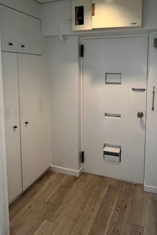 世田谷区奥沢の賃貸物件/玄関からいきなりフローリング。引き戸で区切ることも可能です