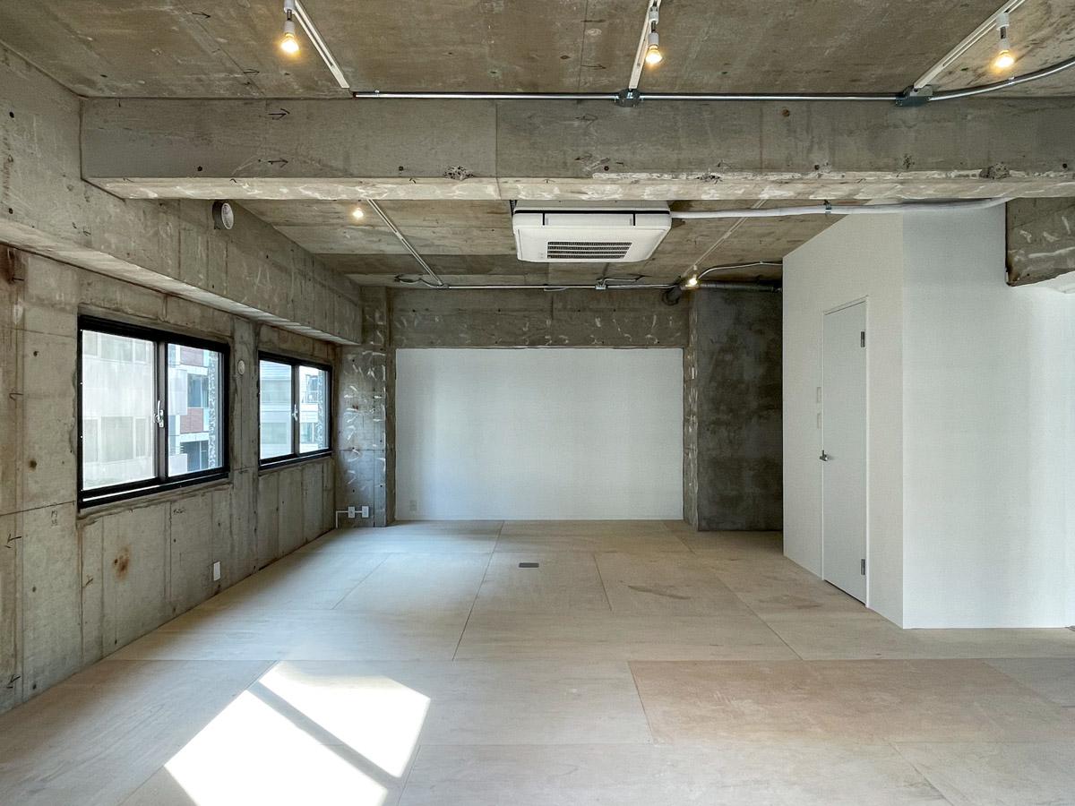 渋谷区渋谷の賃貸物件/ROOM1。コンクリートむき出しの質感がたまらない