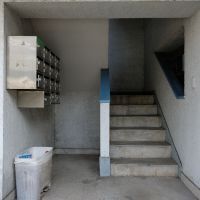 品川区上大崎の賃貸物件/共用部は少しジャンクな印象