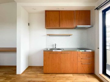 足立区東六月町の賃貸物件/木と空に癒される