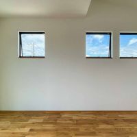 足立区東六月町の賃貸物件/小窓からも青空