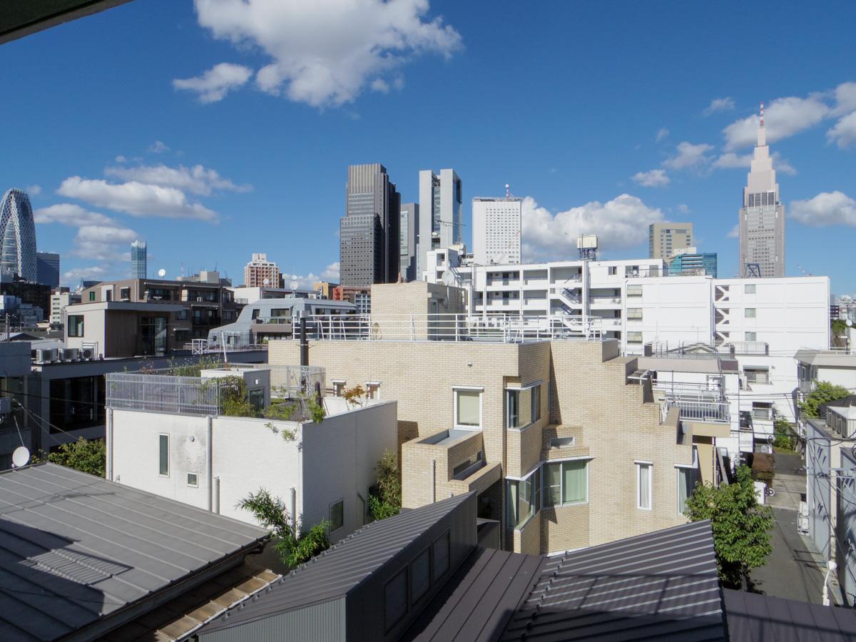 渋谷区代々木の賃貸物件/東向きの窓からの眺め