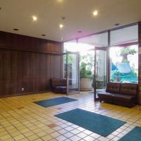 渋谷区代々木の賃貸物件/エントランスが昭和な感じ