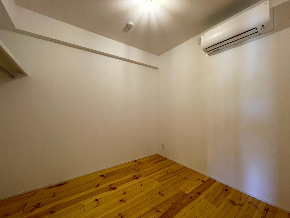 北区田端の賃貸物件/約3.6畳の洋室。この部屋は窓がないので、日光は入りません