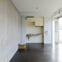 大田区北千束の賃貸物件/バルコニーからリビングを向いて