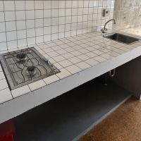 目黒区大橋の賃貸物件/キッチンはガスコンロ2口。白タイルがかわいい！調理スペース広めです