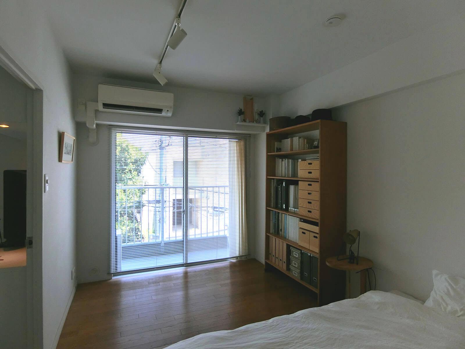 渋谷区大山町の賃貸物件/バルコニーはリビングから繋がっています