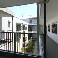 渋谷区大山町の賃貸物件/古いマンションですが共用部の管理は行き届いている印象、エレベーターはありません
