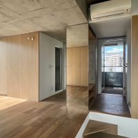 江東区門前仲町の賃貸物件/右奥に玄関とトイレ、左奥に洗面浴室があります