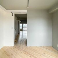 文京区千駄木の賃貸物件/扉はなくカーテンで区切るつくり