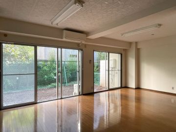 渋谷区代々木の賃貸物件/庭と居るだけで