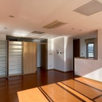 世田谷区弦巻の賃貸物件/リビングにも収納があります