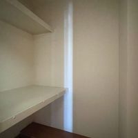世田谷区弦巻の賃貸物件/廊下に納戸があります