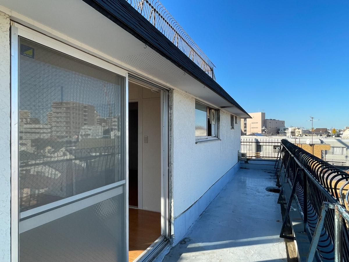 杉並区上荻の賃貸物件/東側のバルコニー