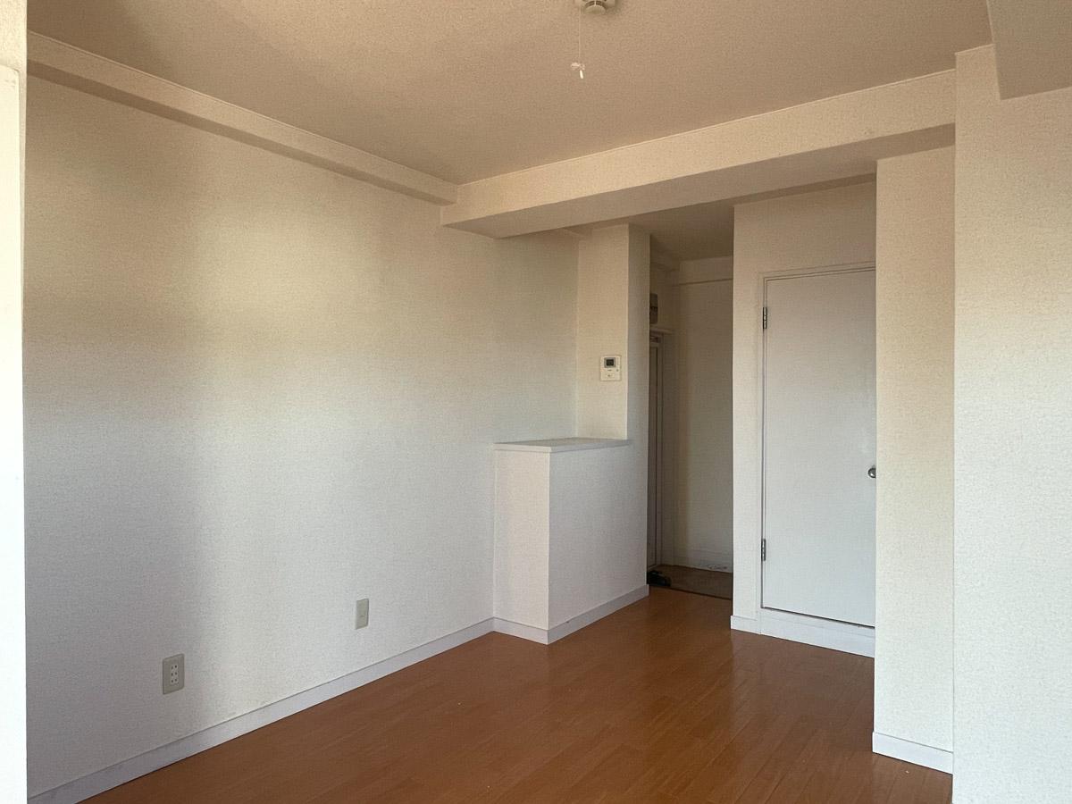 杉並区上荻の賃貸物件/キッチン背面にも家具を置けます