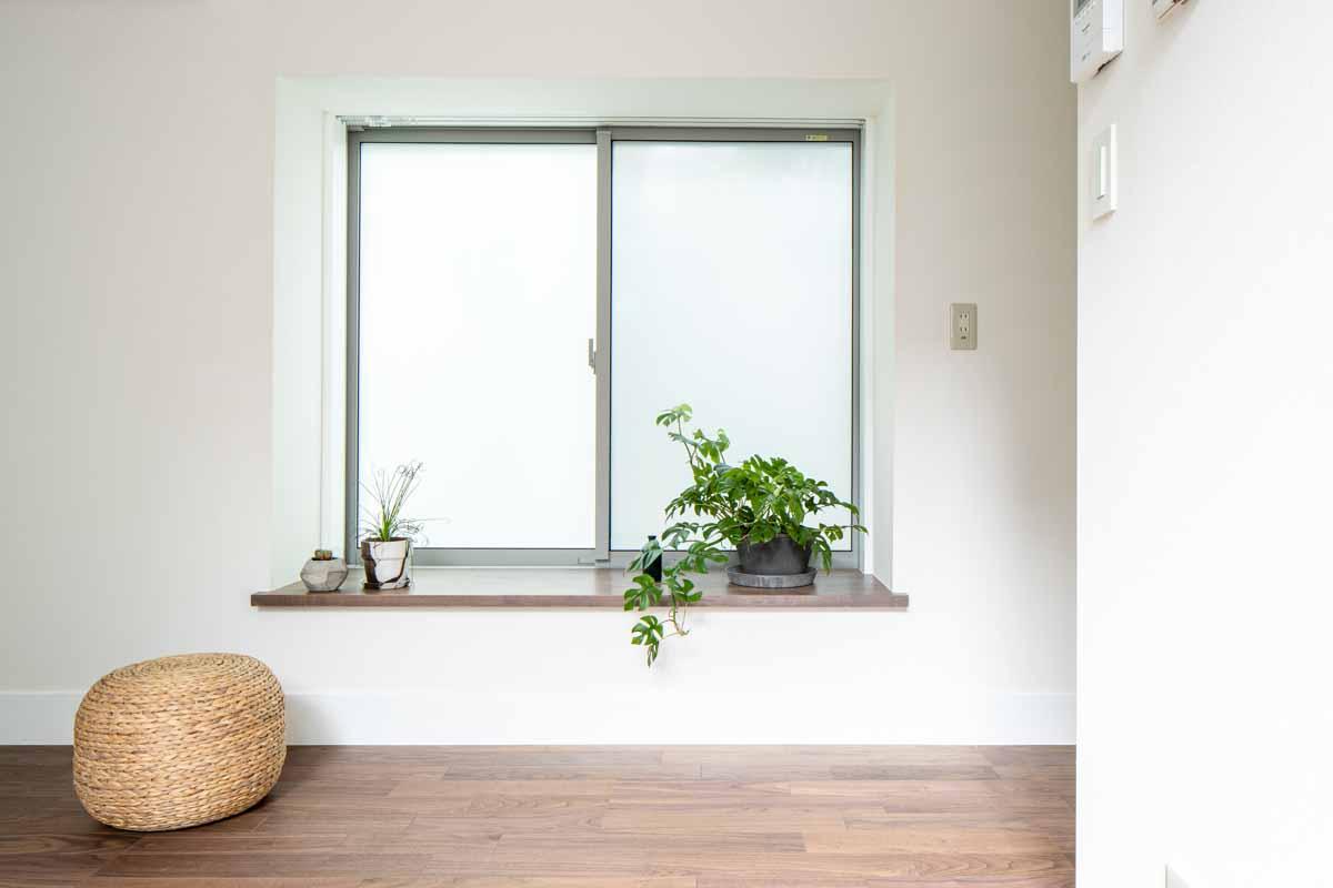 大田区山王の賃貸物件/ベンチのような出窓がかわいい